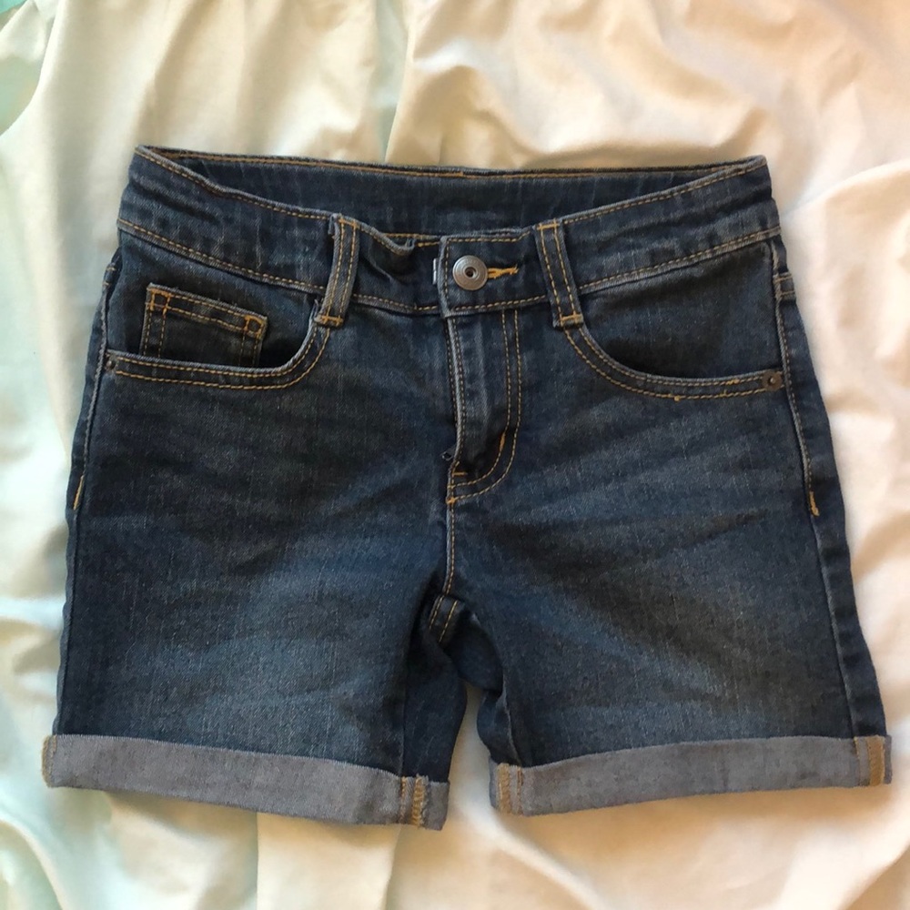 Girls shorts size 8